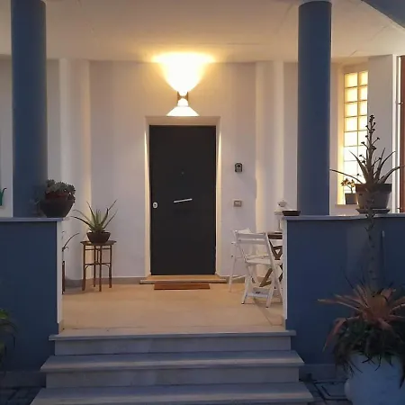Holiday home Noah's House Focene